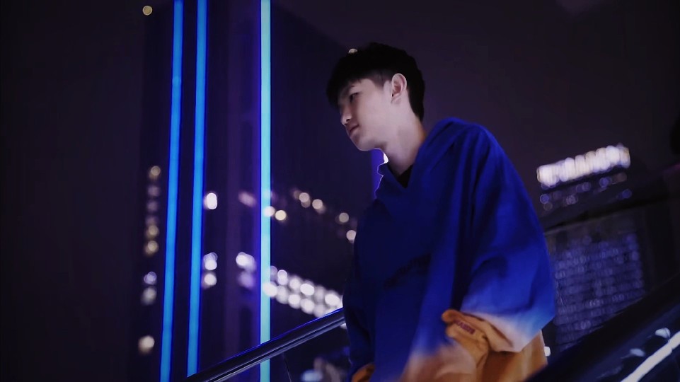 真实形态揭晓？ ThunderTalk Gaming 的纯Poke阵型几乎将所有资源投入到 Ultra Prime 中，并击败了 ThunderTalk Gaming 赢得第二场胜利。