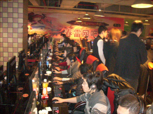 FNC下路新冠，拳头允许FNC从二队启用了葡萄牙辅助选手Rhuckz作为替补